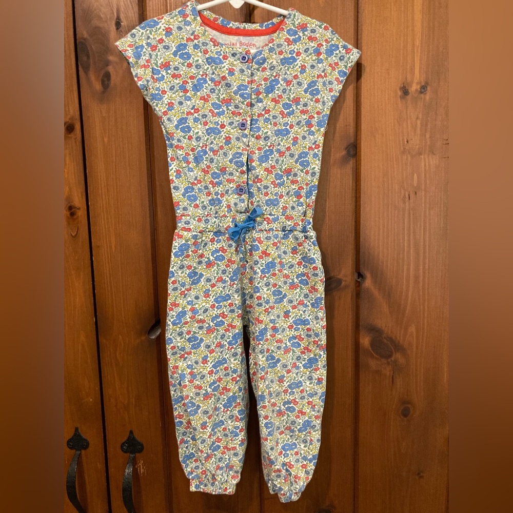 Mini Boden Floral Jumpsuit/romper, size 2-3